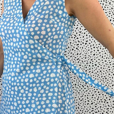 pebbling_in_summer_-_love_lucie